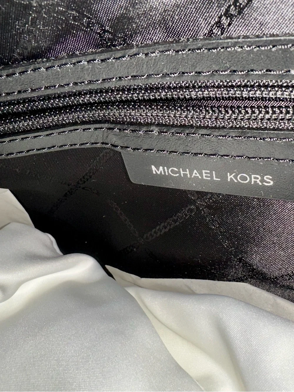Michael Kors Iridescent Tote bag - Picture 10 of 12
